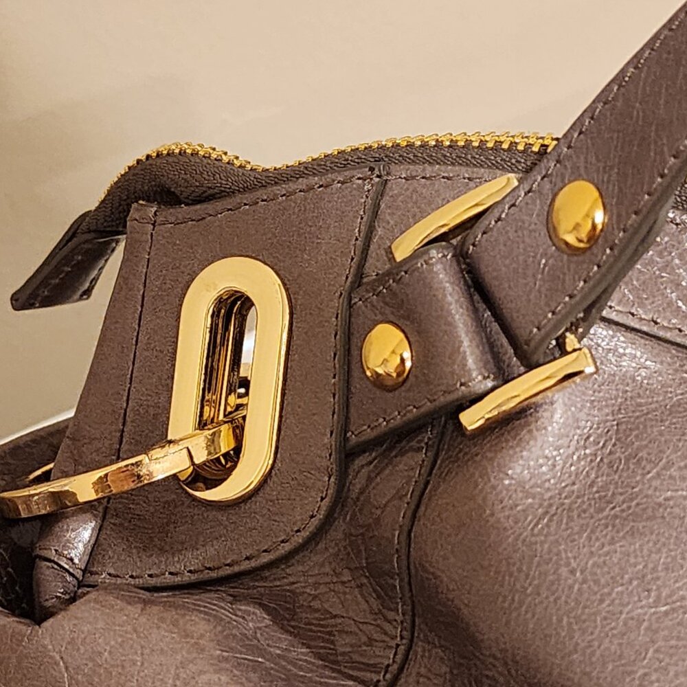 Brand New!! BEVINI: Italian Light Weight Dove Gray Leather bag - Picture 3 of 16